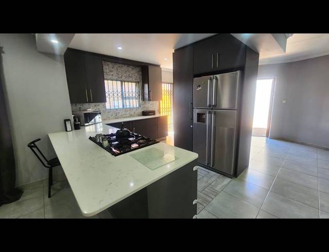 3 BEDROOM HOUSE FOR SALE IN BASSONIA